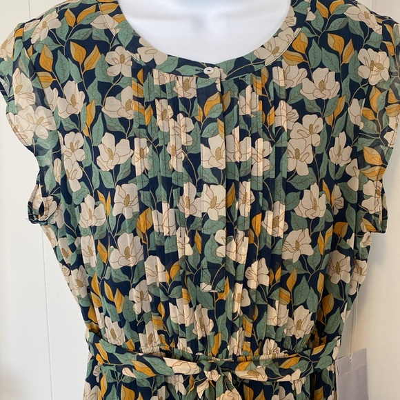 Stitch Fix fall colors navy, green, hints of gold and medium brown tones. NWT - Picture 2 of 10